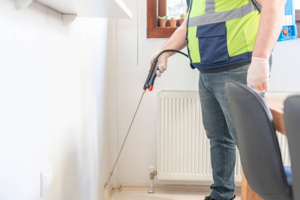 Best Emergency Pest Control  in Heyworth, IL